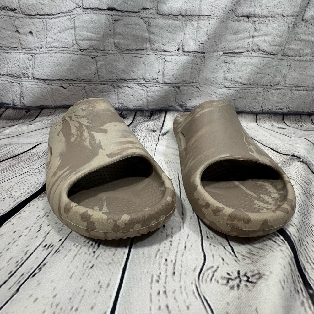 Crocs Women's Brown Mellow Marbled Slide - Picture 7 of 7